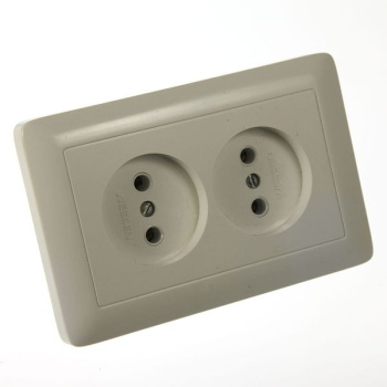 Розетка "Хит" СП 2-мест. белая б/з б/ш РС10/16-235-В *10/80