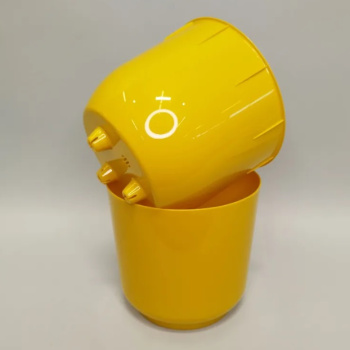 Кашпо пластм. "Дельта" 4,4л d верха 190мм h185мм со вставкой Медовый Д19-34 *1/8