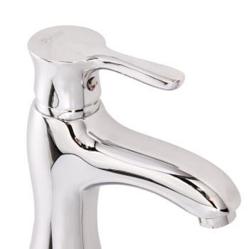 Смеситель для умывальника Potato P1211N с гигиенической лейкой *1/10